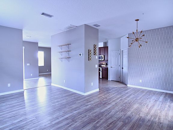 5th image of 11129 Creek Haven Dr