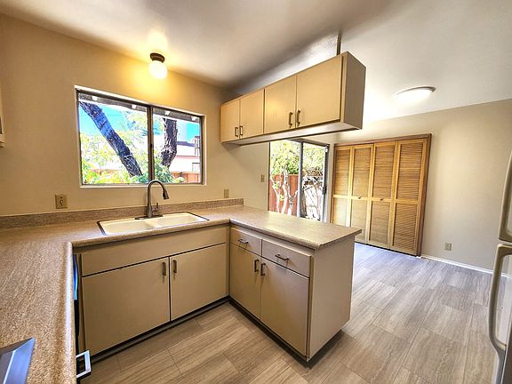 4th image of 3941 Alma St #0