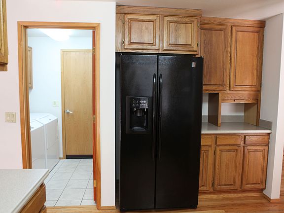 5th image of 10827 164th Pl NE