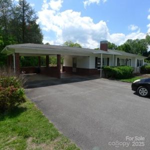 104 S Main St, Jonesville, NC, 28642