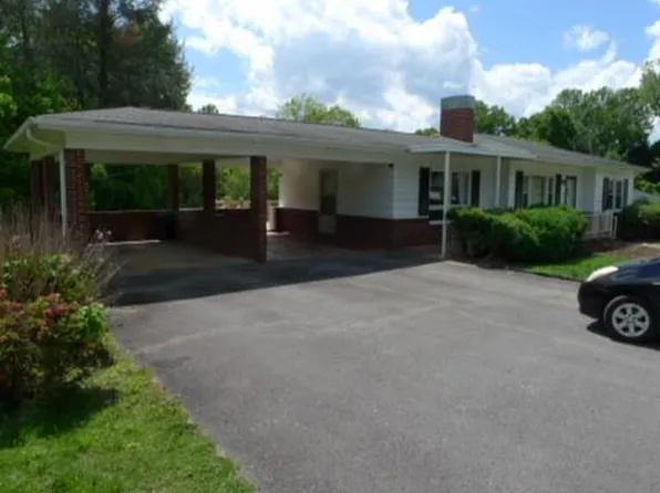 104 S Main St, Jonesville, NC 28642