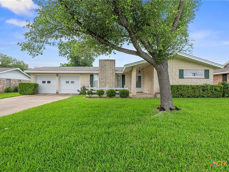 1st image of 3017 Oakdale Dr