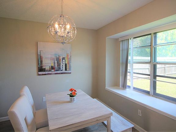 2nd image of 16727 Bougainvilla Ln
