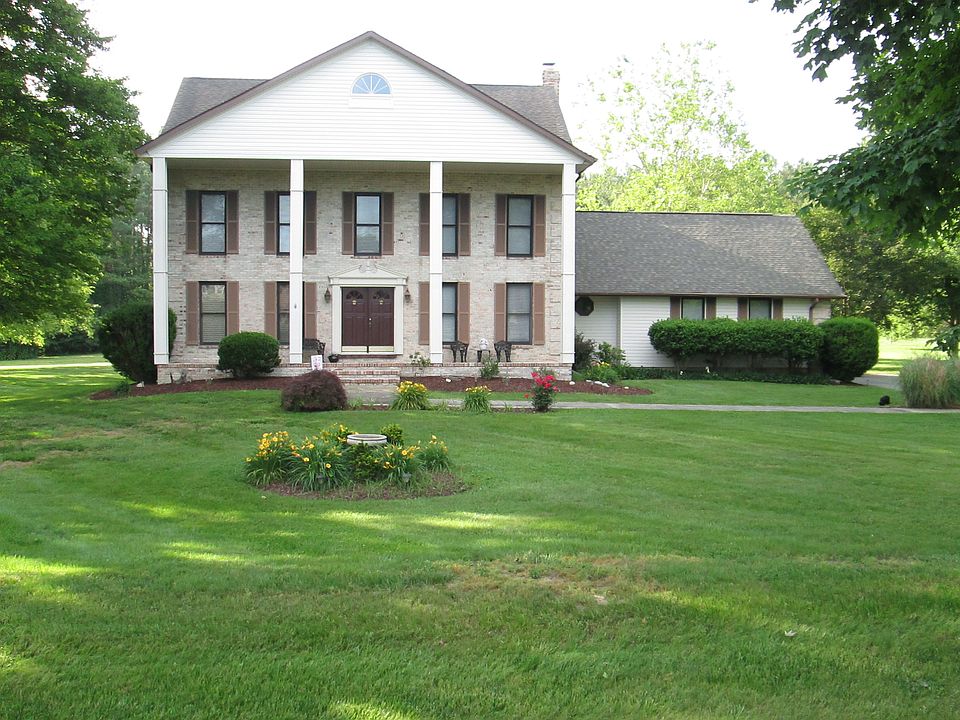 1st image of 1061 Sugar Maple Dr