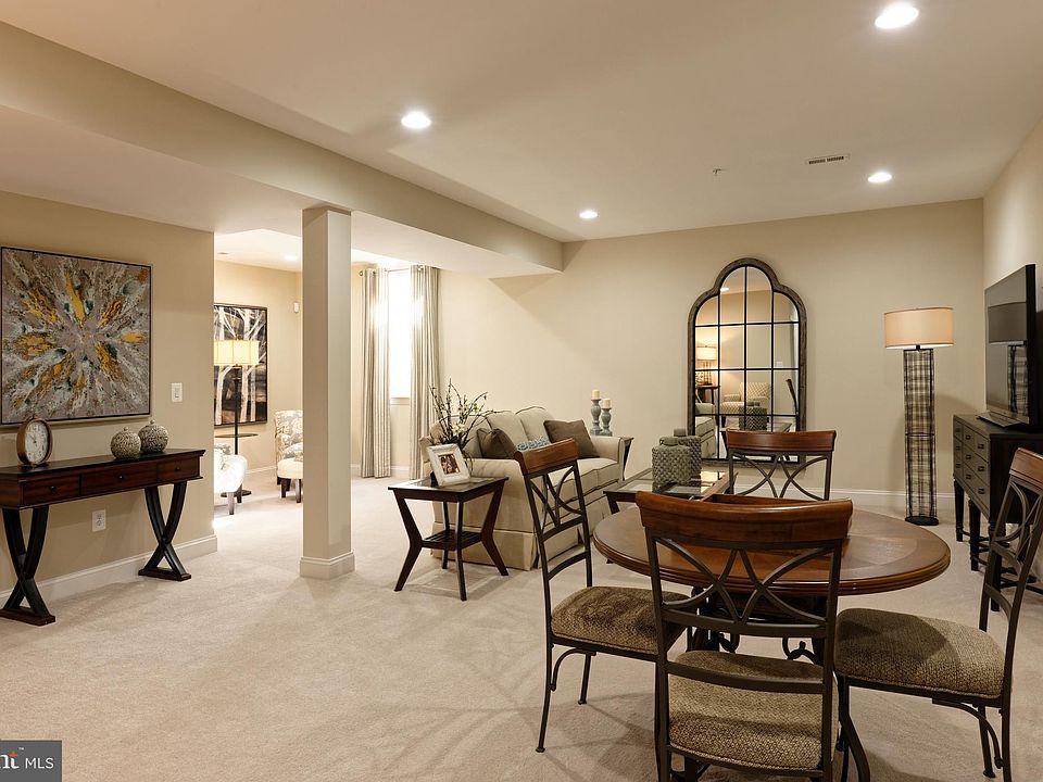 2nd image of 8673 Hines Cir