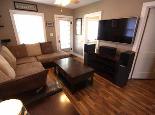 1222 S 96th St, West Allis, WI 53214
