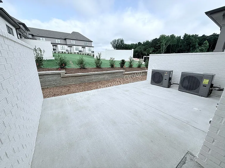 613 Miramar Ln — Photo 28