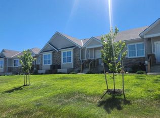 7305 W 158th St, Overland Park, KS 66223