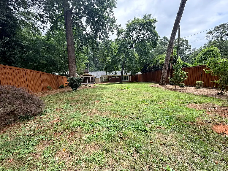 3111 Airlie St — Photo 21