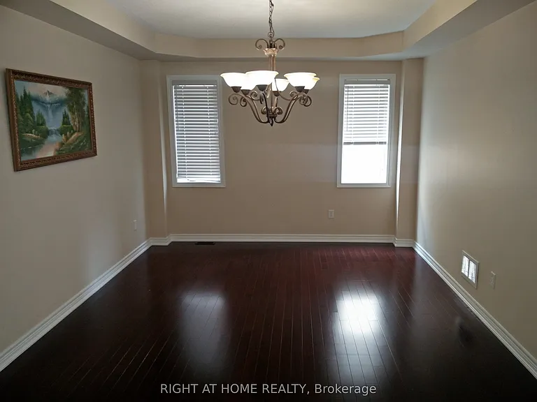 39 Daleridge Cres — Photo 19