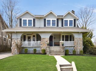 6 Summit Ave, Larchmont, NY 10538