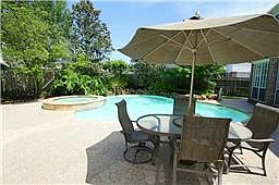 5th image of 2223 Royal Adelaide Dr