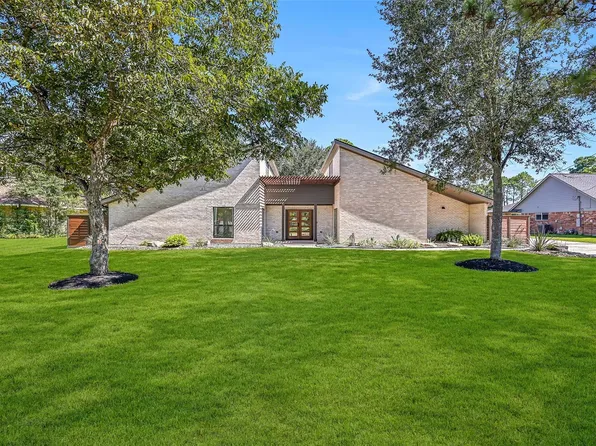 921 Falling Leaf Dr, Friendswood, TX 77546