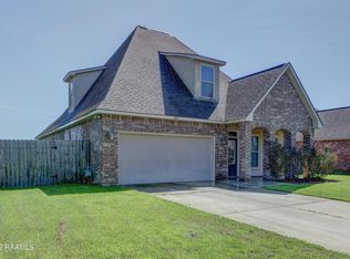 109 Caillou Grove Rd, Youngsville, LA 70592