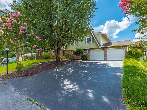 2nd image of 9329 Charbar Cir