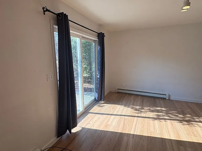 411 Greenway Ave — Photo 9