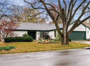 571 Eagle Cir, Dayton, OH 45429