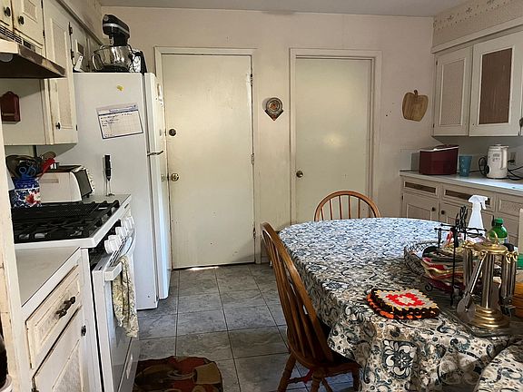 3rd image of 503 Guiceland Dr