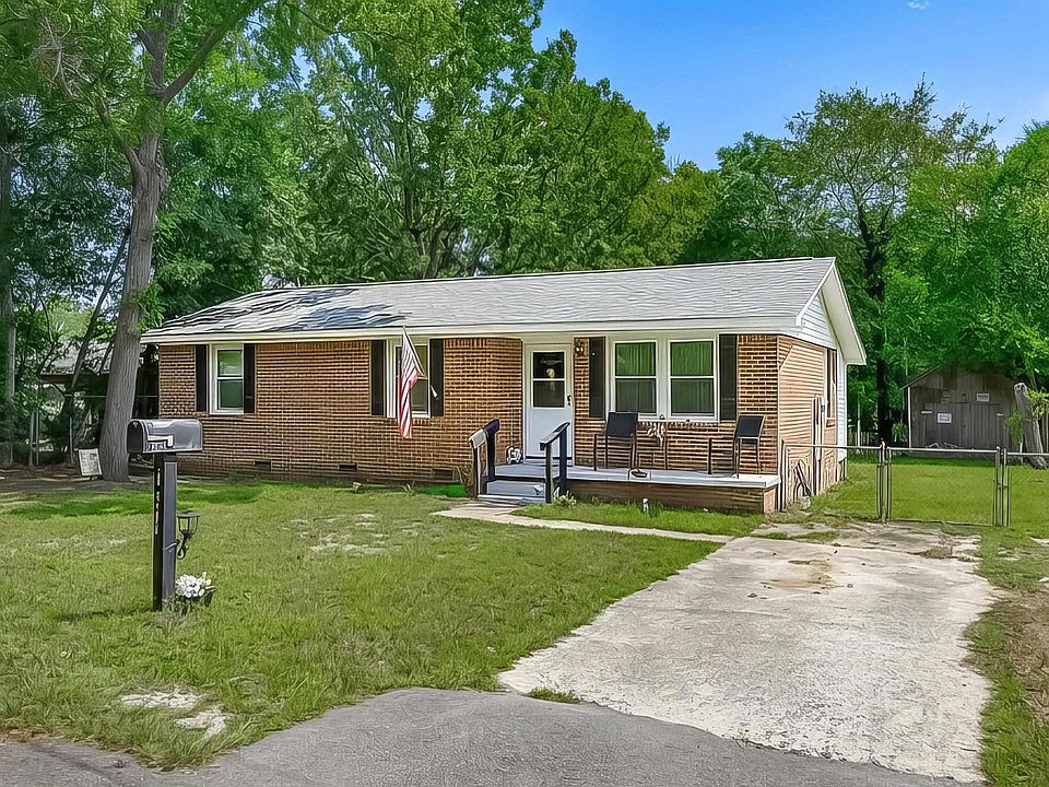 1st image of 331 Derrick St