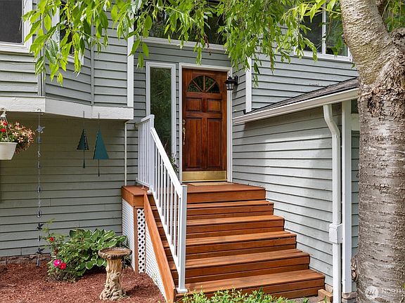 3rd image of 43802 SE 142nd Street