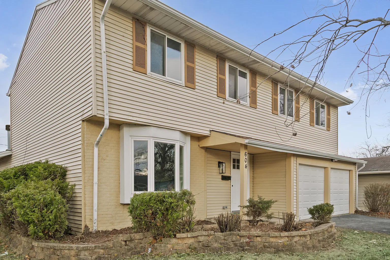 604 Gordon Ter photo 1
