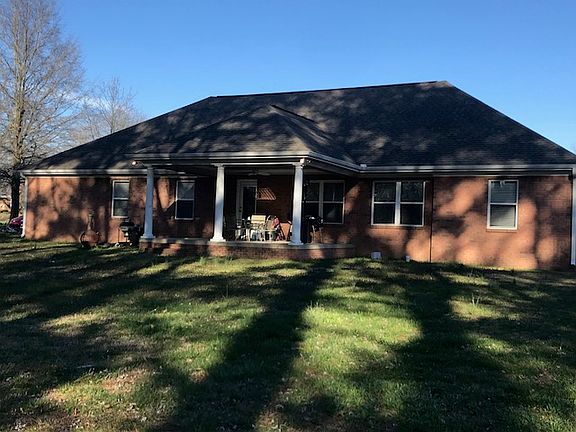4th image of 2211 Pleasant Valley Ave