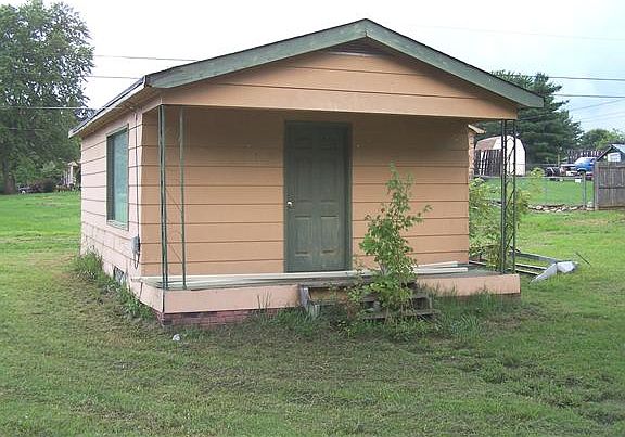 2nd image of 417 McQuade Cir