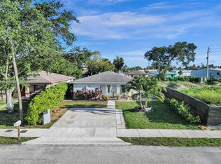 320 NE 33rd St, Oakland Park, FL 33334