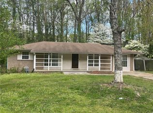 929 Creekdale Dr, Clarkston, GA 30021