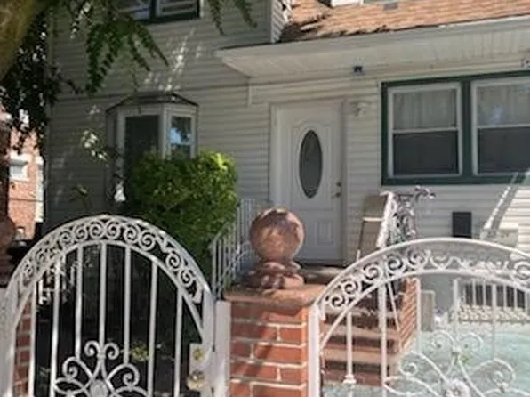 3329 96th St, Corona, NY 11368