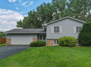 16500 Lake Ridge Dr N, Maple Grove, MN 55311