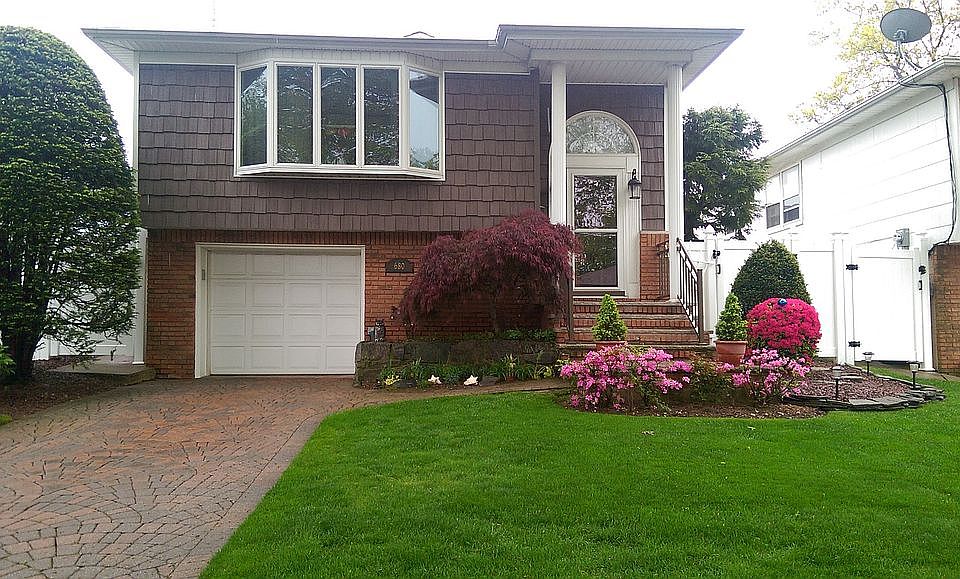 2nd image of 680 Sheldon Ave
