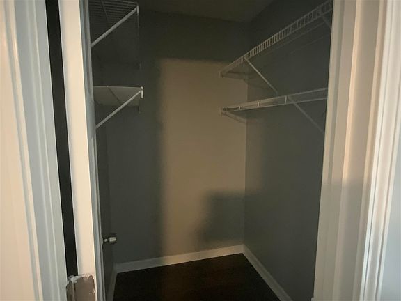 5th image of 232 Kendale St