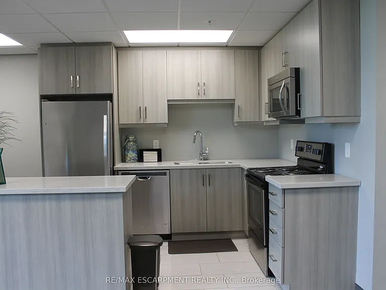 35 Southshore Cres #316 — Photo 40