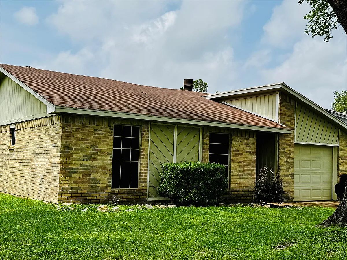 Building Photo - 17118 Amber Ridge Dr