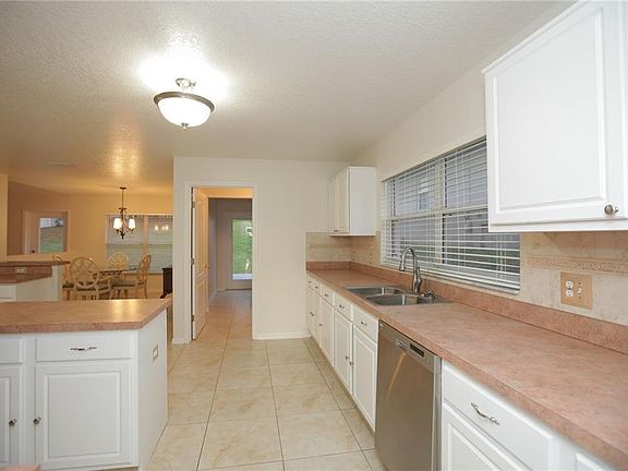 4th image of 11209 Oakshore Ln