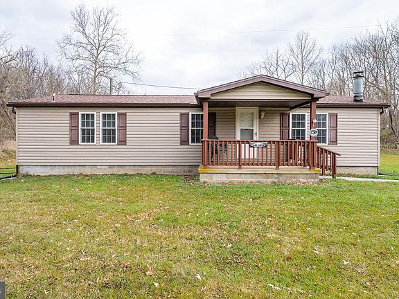 3rd image of 392 Persimmon Ln