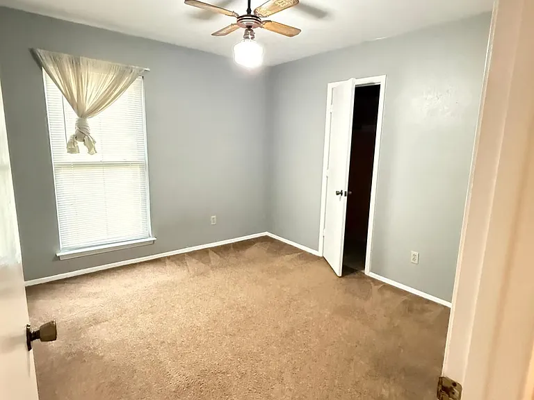 3111 Primrose Ln — Photo 12