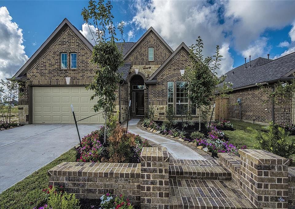 1st image of 16615 Highland Country Dr