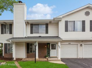 582 Willowcreek Ct #582, Clarendon Hills, IL 60514