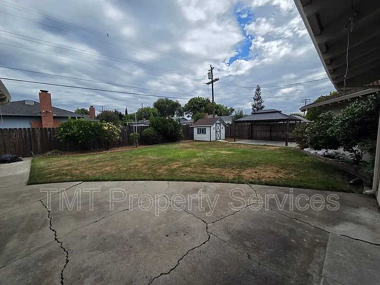 9 W Robinhood Dr — Photo 72