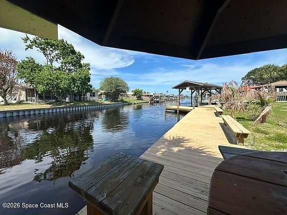 3rd image of 2050 Porpoise St
