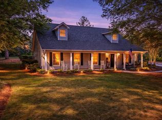 906 Saddle Hill Rd, Greenwood, SC 29646