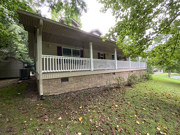 3rd image of 222 Palmer Rd