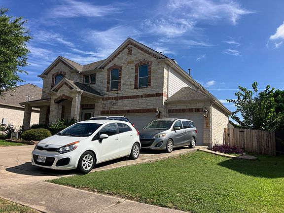 2nd image of 1225 Laurel Oak Trl