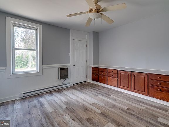 3rd image of 1026 Orchard Ave