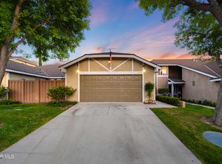 16710 Shinedale Dr, Santa Clarita, CA 91387
