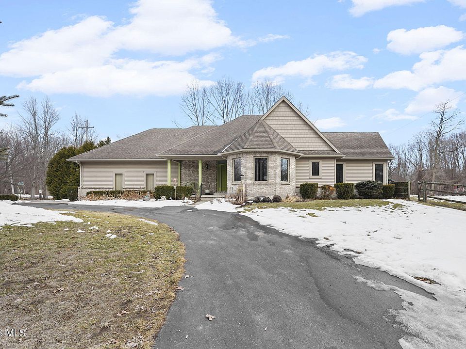 1st image of 6096 Huntington Rd