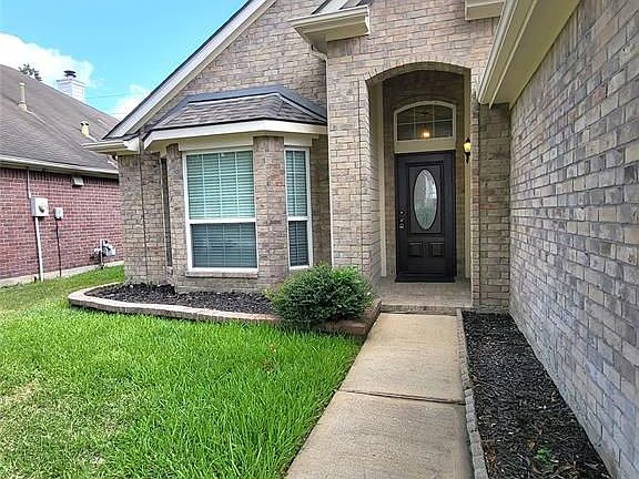 2nd image of 11814 Leaf Oak Dr