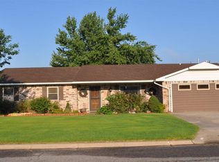 755 Cynthia Dr, Mooreland, OK 73852